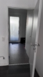 Hauseingang mit Glastür - Geräumiges Reihenhaus in Duisburg – Ideal für Familien!